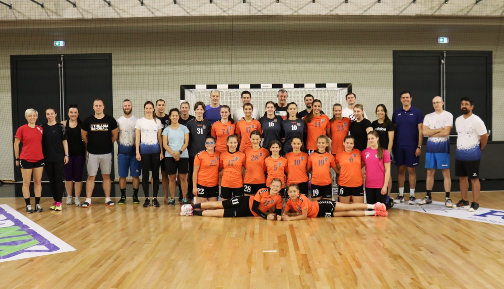 EHF edzőképzés és junior válogatott edzőtábor Siófokon